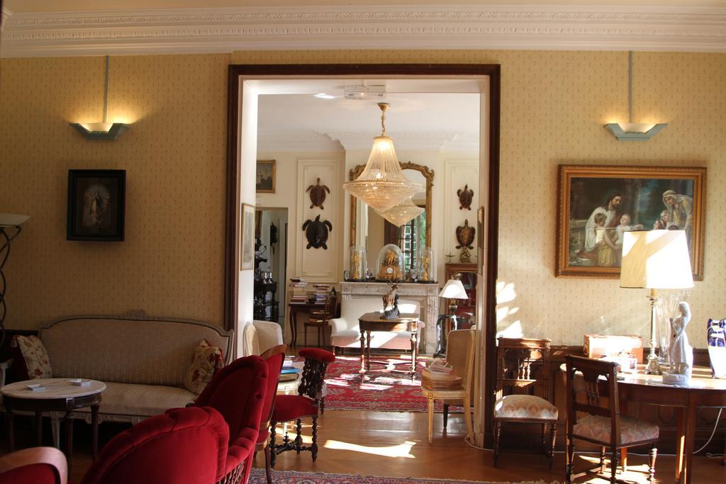 Chateau Du Breuil Acomodação com café da manhã Gevrolles Exterior foto