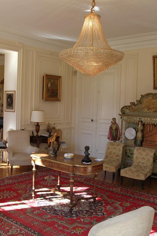Chateau Du Breuil Acomodação com café da manhã Gevrolles Exterior foto