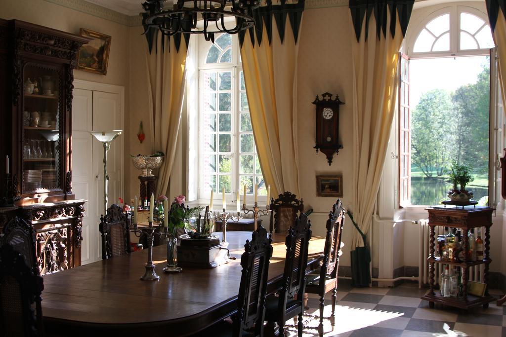 Chateau Du Breuil Acomodação com café da manhã Gevrolles Exterior foto
