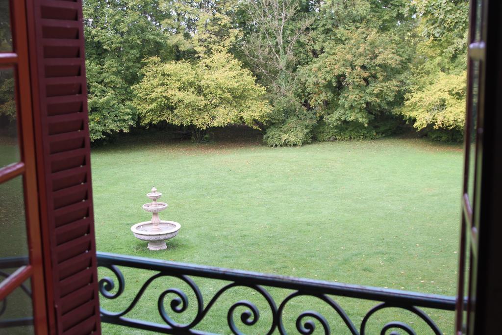 Chateau Du Breuil Acomodação com café da manhã Gevrolles Quarto foto